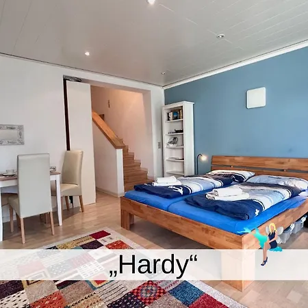 Hardy - Und Zentral Gelegenes In 公寓